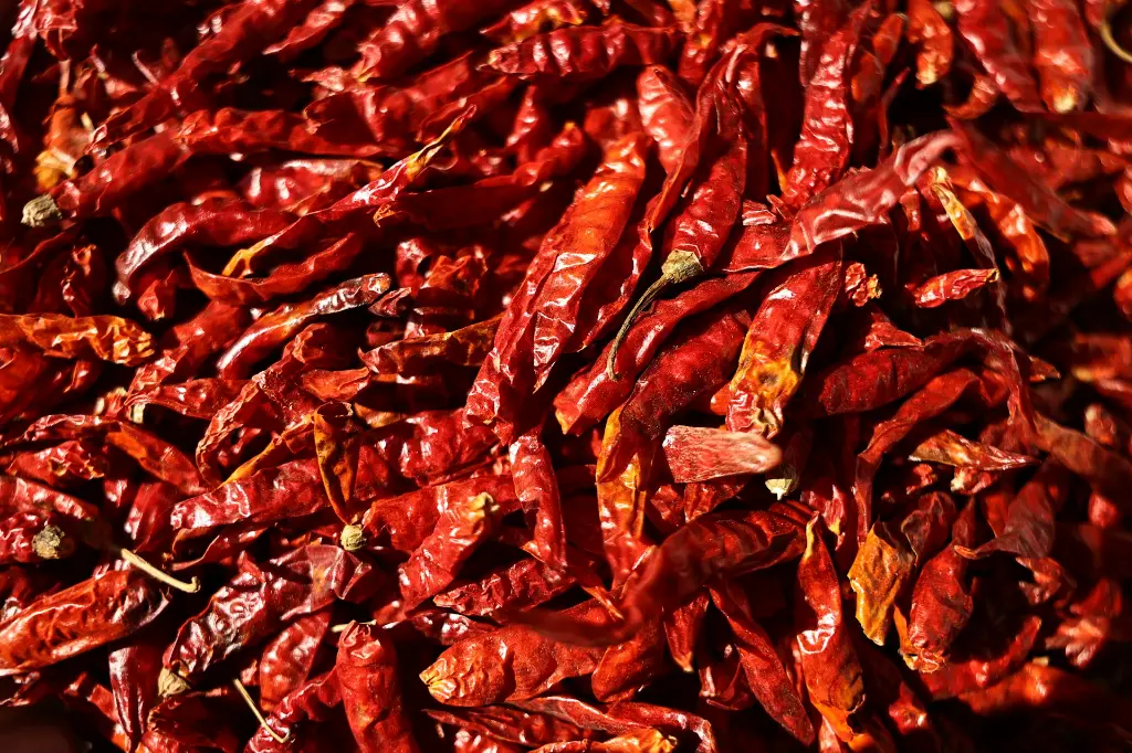 unsplash_0O3jMEhz3g0_Dry chilli.webp.jpg.jpg