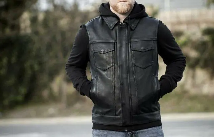 leather vest2.webp